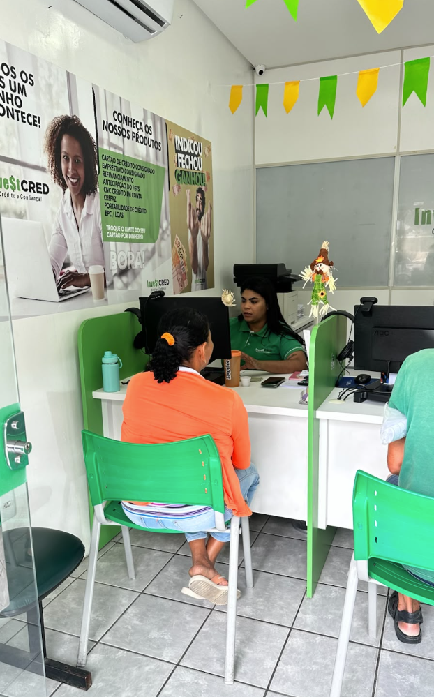 Atendimento na loja Invest Cred em Petrolina